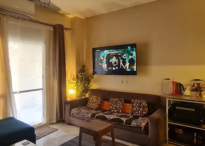 Apartment غرفتين ارضي بجنينه على البسين مباشرة وفيو بحر بقرية كورنادو مارينا السخنة للعائلات فقط او جروب بنات Ain Sukhna