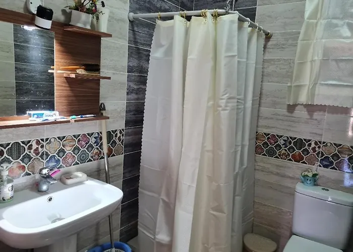 Apartment غرفتين ارضي بجنينه على البسين مباشرة وفيو بحر بقرية كورنادو مارينا السخنة للعائلات فقط او جروب بنات *